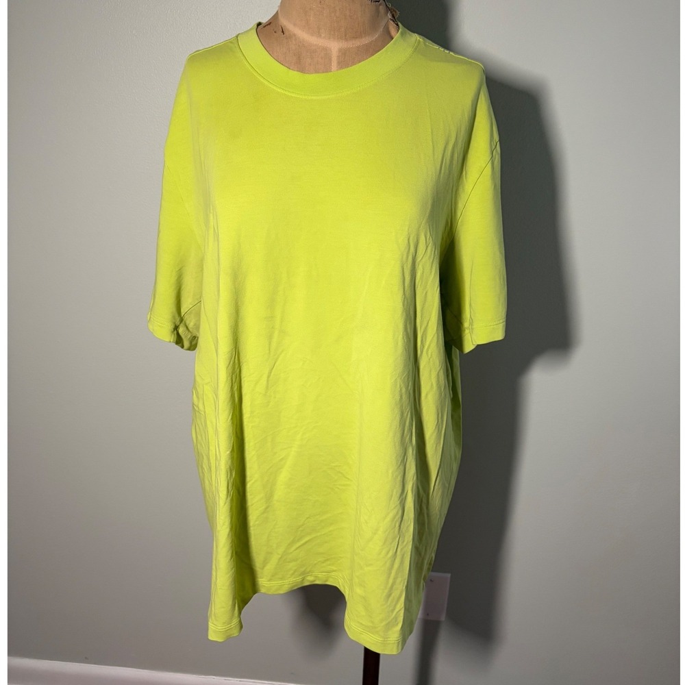 Lululemon Green Neon Yellow Short Sleeve Athletic Running T-Shirt